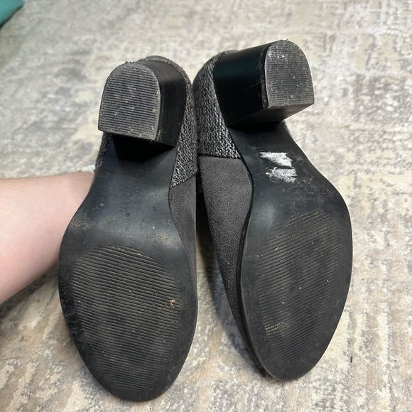 Minnetonka Mari Genuine Suede Charcoal Moccasin Heeled Ankle Booties - Picture 4 of 13